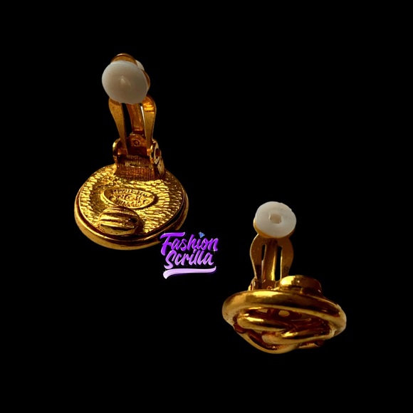 Chanel Vintage Gold Signature CC Monogram Logo Clip On Earrings - Picture 4 of 11